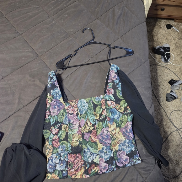 willow & root Tops - Floral Women's Blouse with Black Sleeves